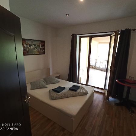 Hotel Quik Brašov Exteriér fotografie