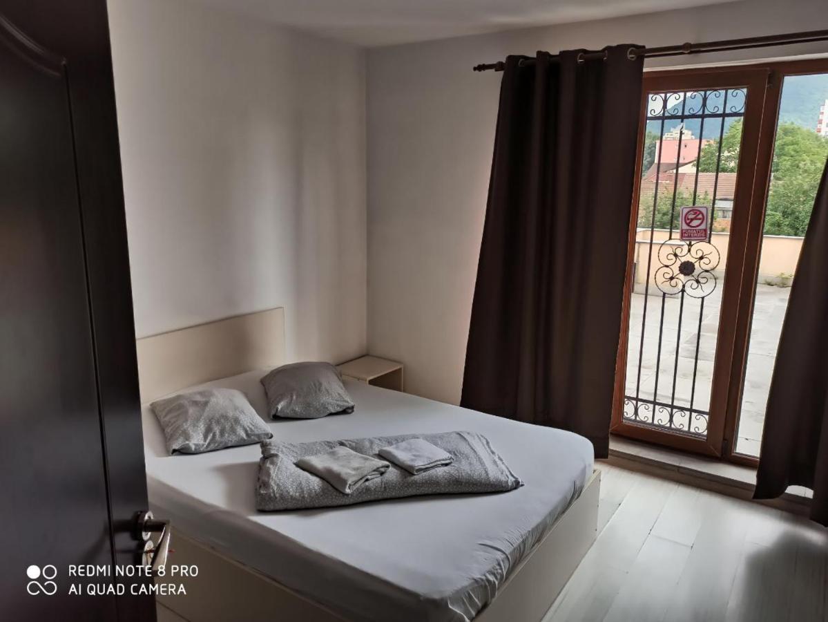 Hotel Quik Brašov Exteriér fotografie