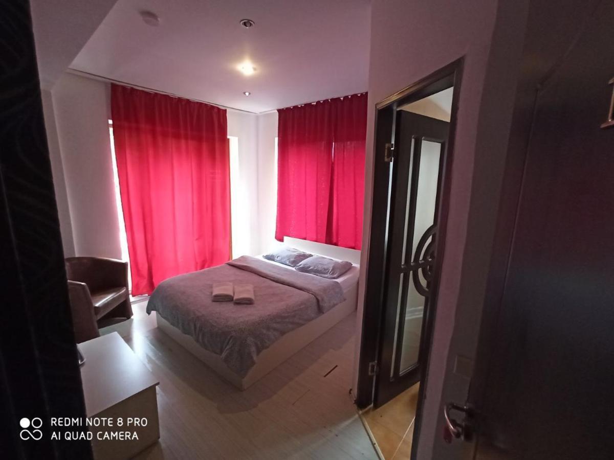 Hotel Quik Brašov Exteriér fotografie