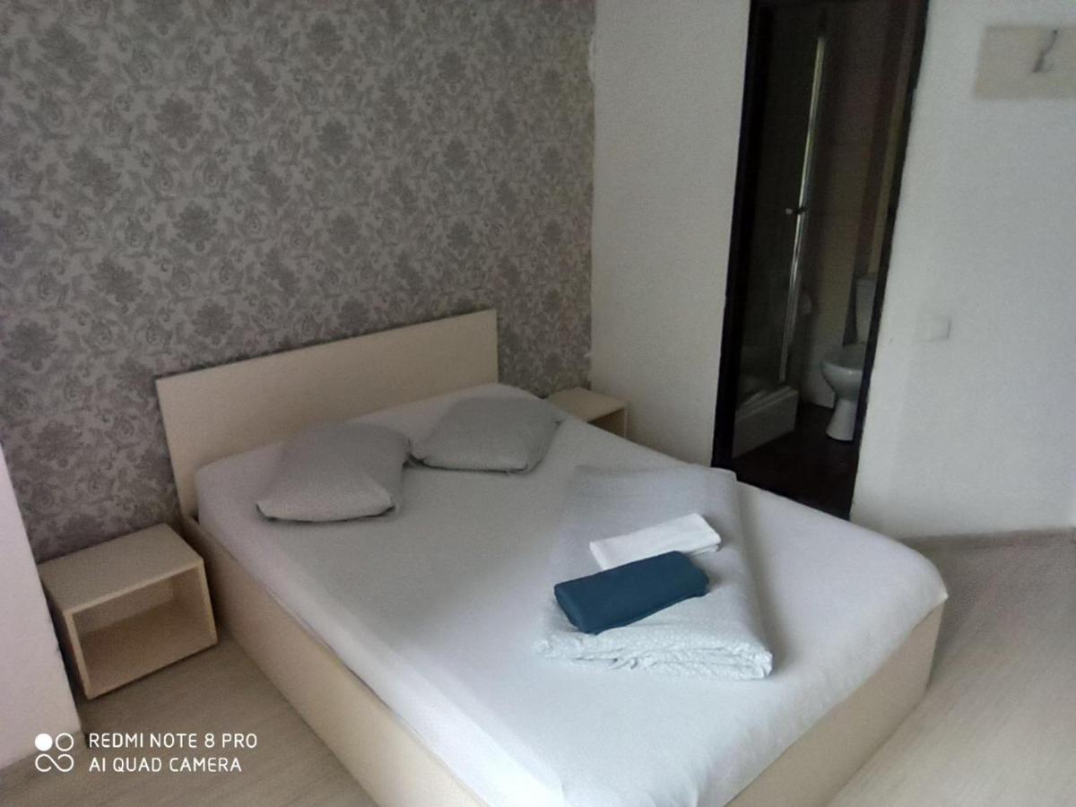 Hotel Quik Brašov Exteriér fotografie